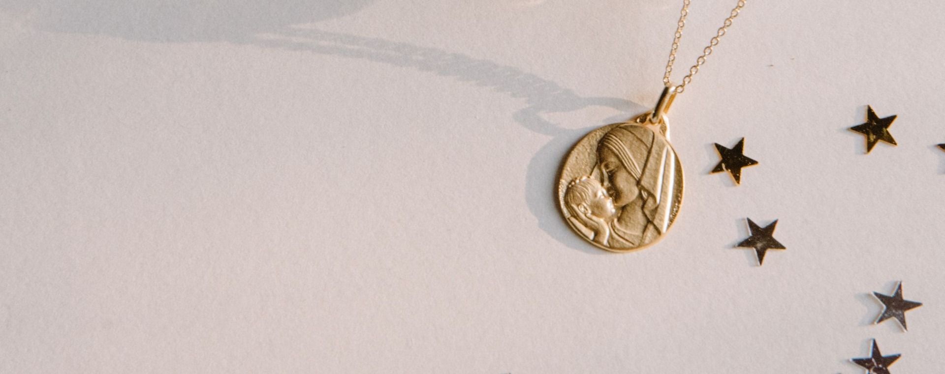 Médaille Vierge à l'Enfant Médaille Vierge à l'Enfant